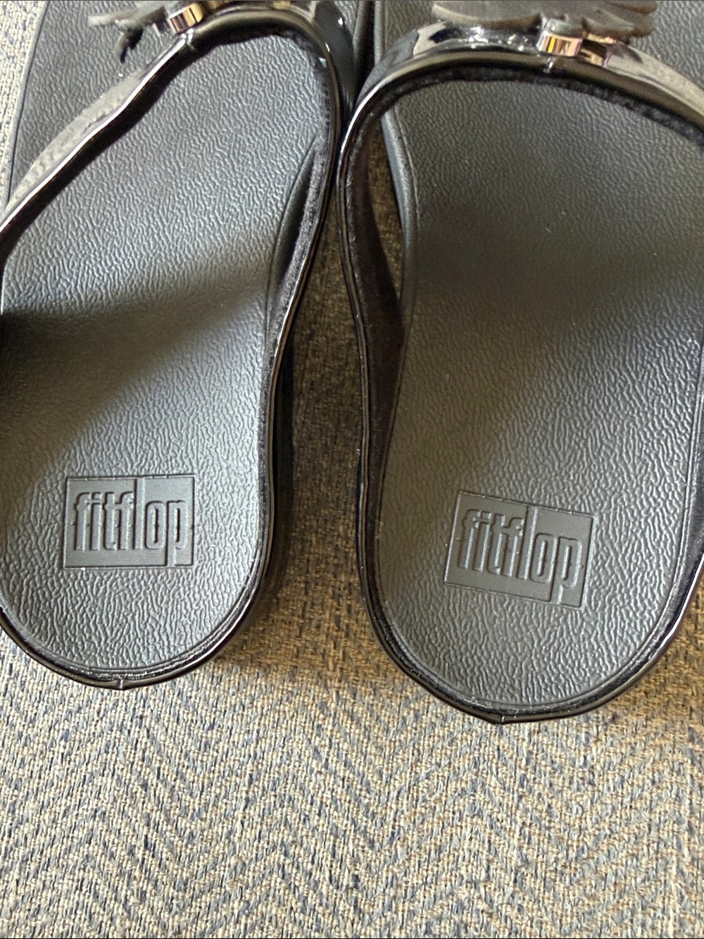 FitFlop Women's Fino Jungle Leaf Toe-post Sandals Flip-Flop Size: 8 - Picture 12 of 16